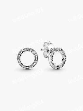 Sparkling Circle Stud Earrings